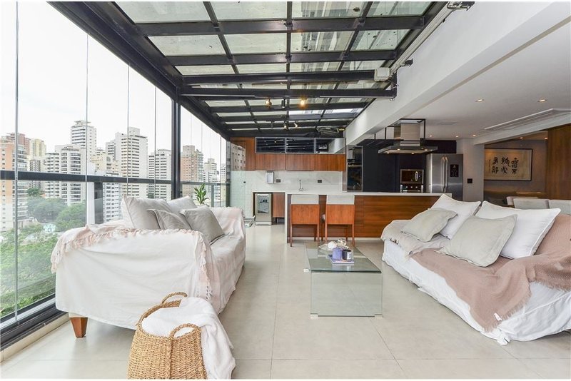 Apartamento na Aclimação com 160m² Topázio São Paulo - 
