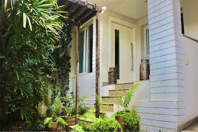 Casa em Condomínio AZC 52 Casa 601181053-4 3 suítes 285m² Zeferino da Costa São Paulo - 
