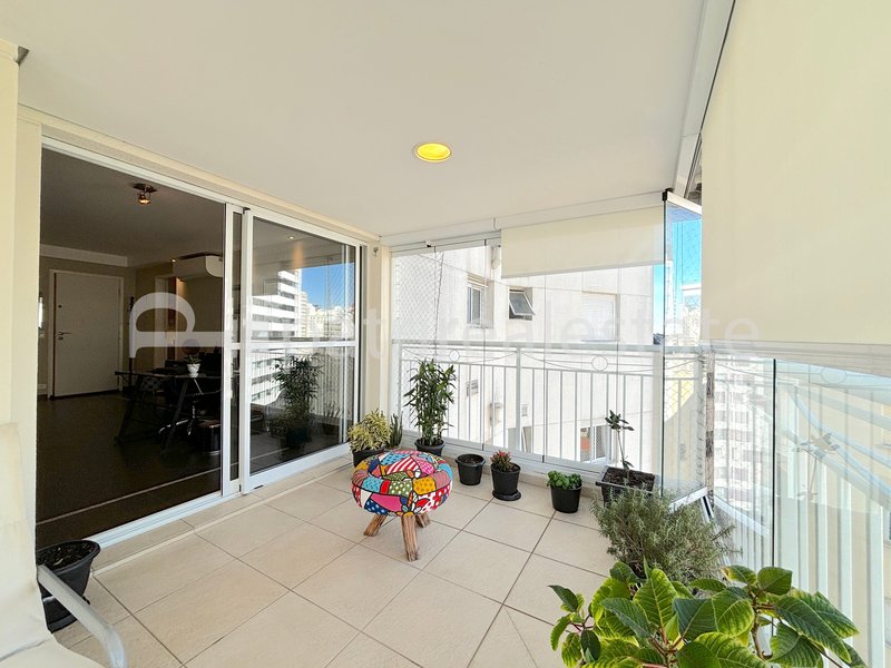 Apartamento 140 m² com 4 Quartos 3 banheiros 2 vagas Semi-mobiliado Consolação/Jardins SP Rua Matias Aires São Paulo - 