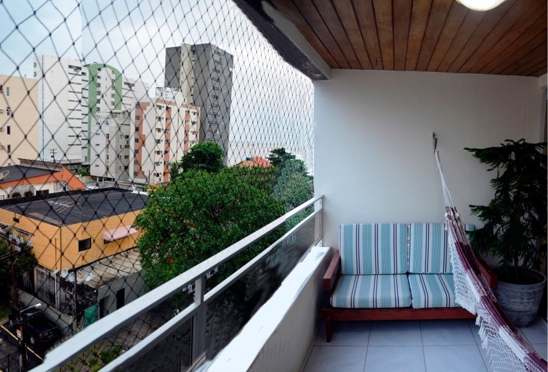 Apartamento à venda com 3 quartos sendo 2 suite, 152m² por R$ 325.000,00 Avenida Bernardo Vieira de Melo Jaboatão dos Guararapes - 