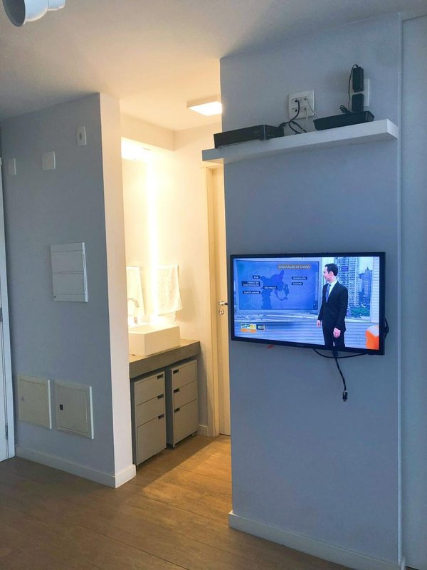 CODE BERRINI -APARTAMENTO PARA VENDA 1 DORM PRÓXIMO A PONTE ESTAIDA MOBILIADO COMPLETO Rua Castilho São Paulo - 