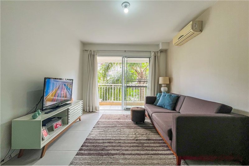 Apartamento á 4 min do Lindóia Tênis Clube Mauro Guedes de Oliveira Porto Alegre - 