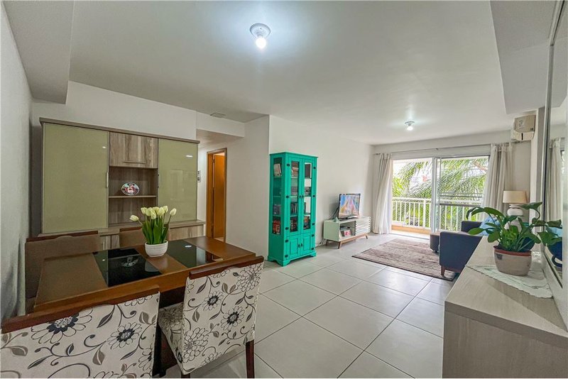 Apartamento á 4 min do Lindóia Tênis Clube Mauro Guedes de Oliveira Porto Alegre - 
