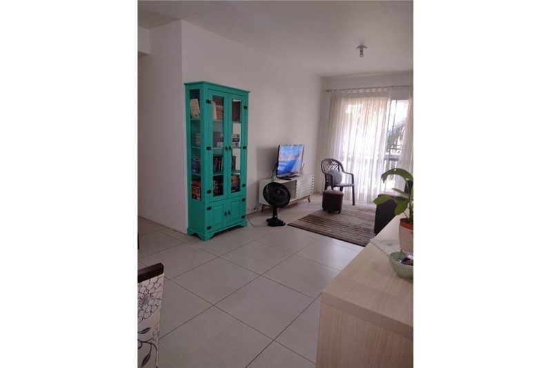 Apartamento á 4 min do Lindóia Tênis Clube Mauro Guedes de Oliveira Porto Alegre - 
