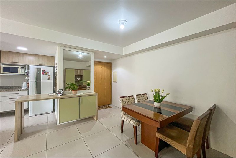 Apartamento á 4 min do Lindóia Tênis Clube Mauro Guedes de Oliveira Porto Alegre - 