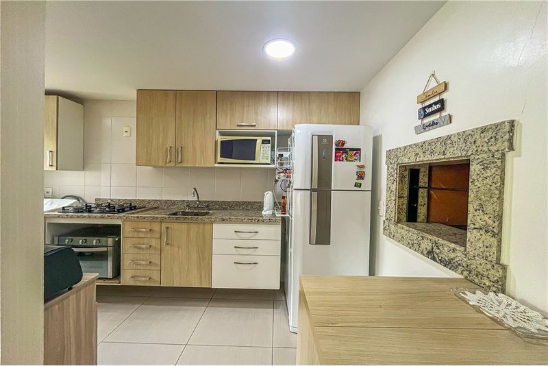 Apartamento á 4 min do Lindóia Tênis Clube Mauro Guedes de Oliveira Porto Alegre - 