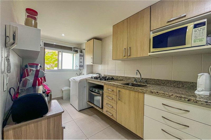 Apartamento á 4 min do Lindóia Tênis Clube Mauro Guedes de Oliveira Porto Alegre - 