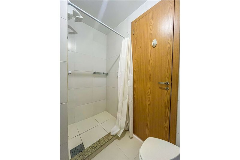 Apartamento á 4 min do Lindóia Tênis Clube Mauro Guedes de Oliveira Porto Alegre - 