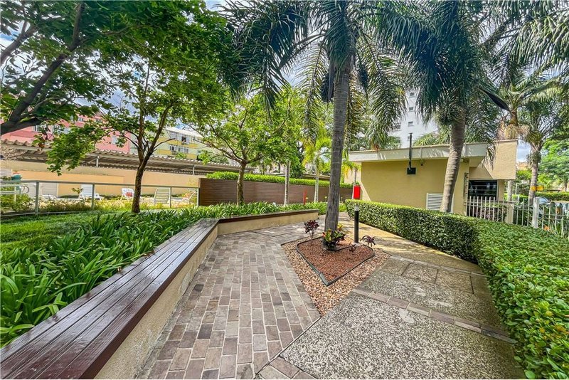 Apartamento á 4 min do Lindóia Tênis Clube Mauro Guedes de Oliveira Porto Alegre - 