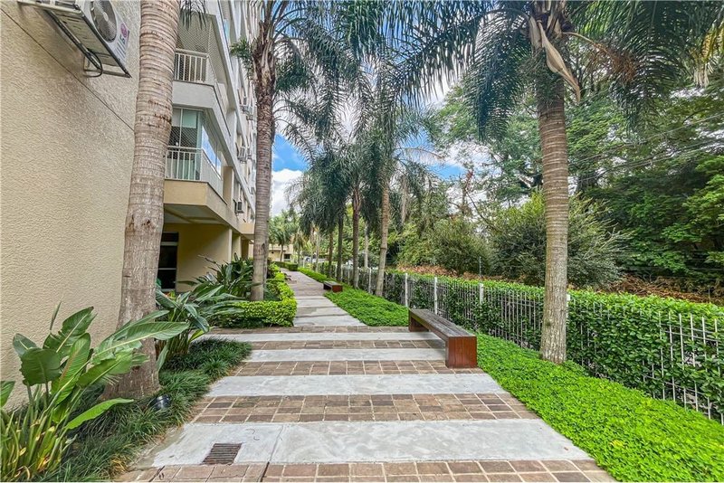 Apartamento á 4 min do Lindóia Tênis Clube Mauro Guedes de Oliveira Porto Alegre - 
