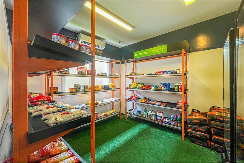 Apartamento á 4 min do Lindóia Tênis Clube Mauro Guedes de Oliveira Porto Alegre - 