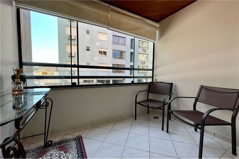Apartamento com 3 dormitórios á 250m da Rua Anita Garibaldi Afonso Taunay Porto Alegre - 