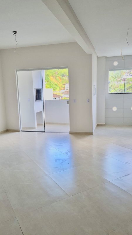 APARTAMENTO COM 1 SUÍTE MAIS 1 DORMITÓRIO NO BAIRRO AZAMBUJA - Brusque - 