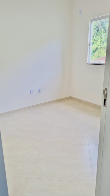 APARTAMENTO COM 1 SUÍTE MAIS 1 DORMITÓRIO NO BAIRRO AZAMBUJA - Brusque - 