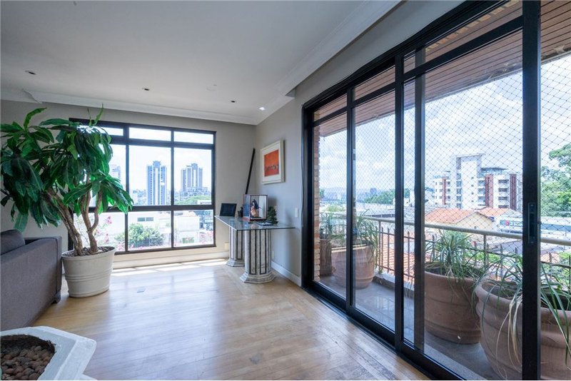 Apartamento no Edifício Villa Paládio com 3 suítes 260m² José Jannarreli São Paulo - 