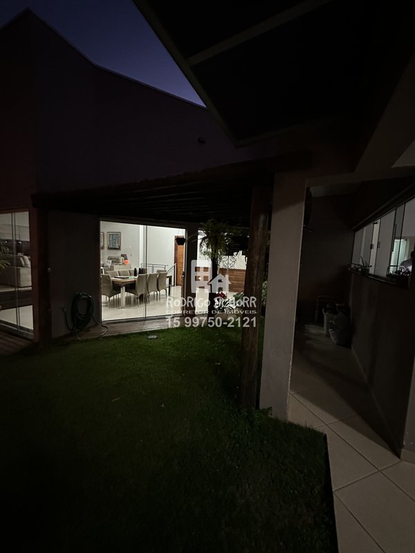 Casa de Luxo no Bairro Colina Verde com 3 quartos incluindo 1 Suíte com Closet! - Tatuí - 