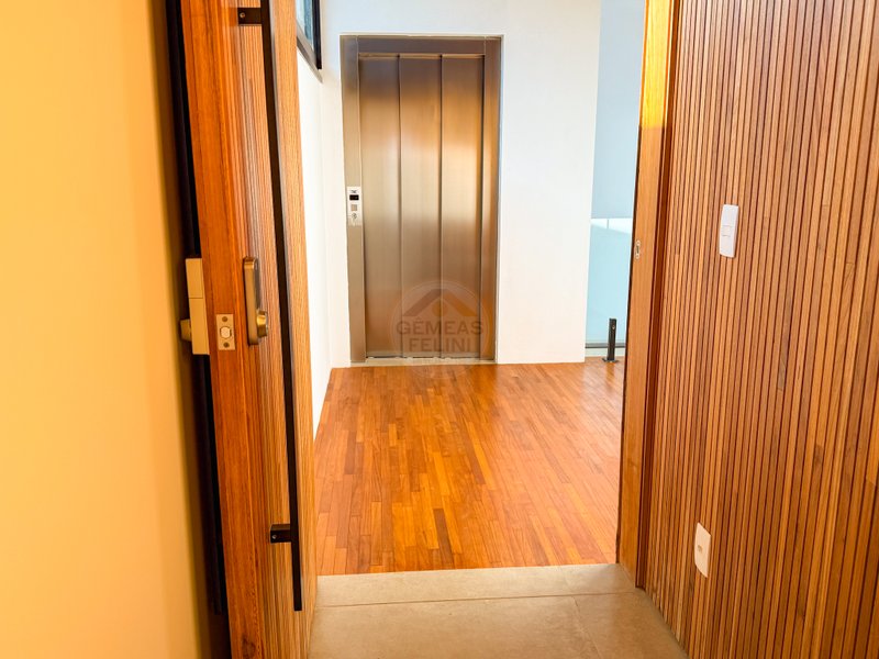 CASA PÉ NA AREIA NA PRAIA DA BALEIA TOWN HOUSE - À VENDA  São Sebastião - 