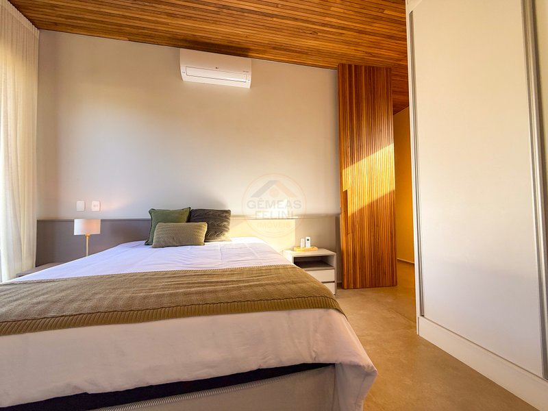 CASA PÉ NA AREIA NA PRAIA DA BALEIA TOWN HOUSE - À VENDA  São Sebastião - 