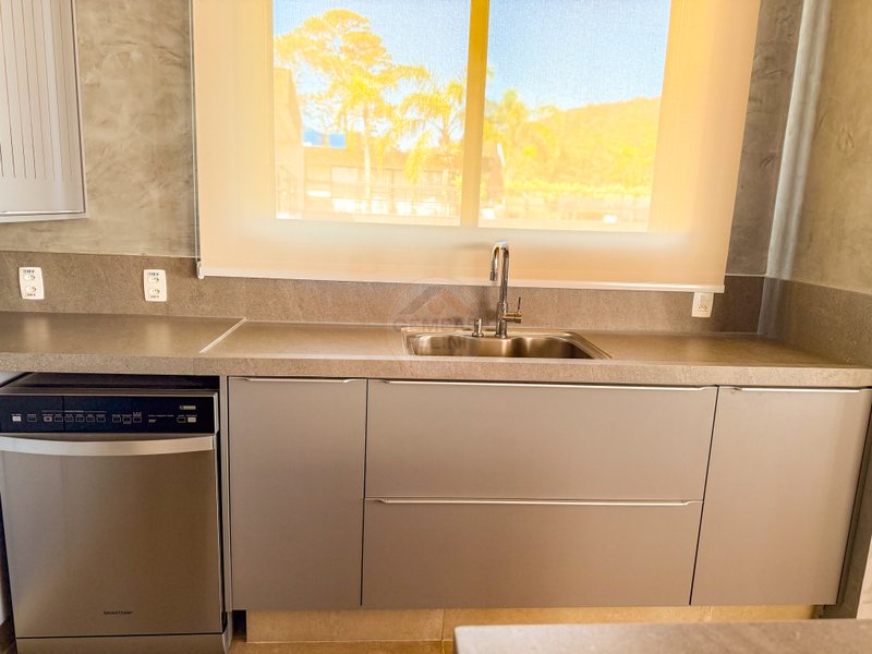 CASA PÉ NA AREIA NA PRAIA DA BALEIA TOWN HOUSE - À VENDA  São Sebastião - 