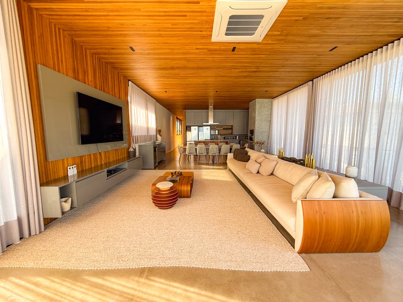 CASA PÉ NA AREIA NA PRAIA DA BALEIA TOWN HOUSE - À VENDA  São Sebastião - 