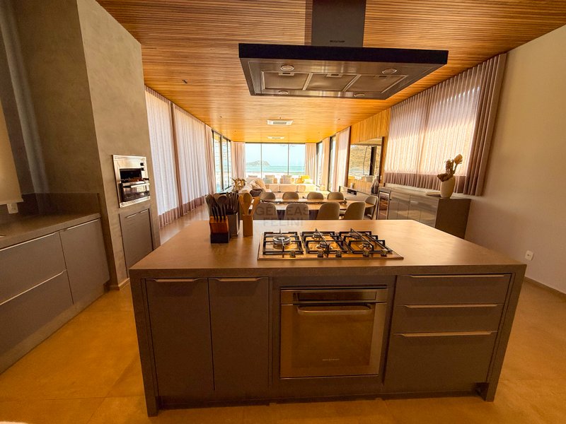 CASA PÉ NA AREIA NA PRAIA DA BALEIA TOWN HOUSE - À VENDA  São Sebastião - 