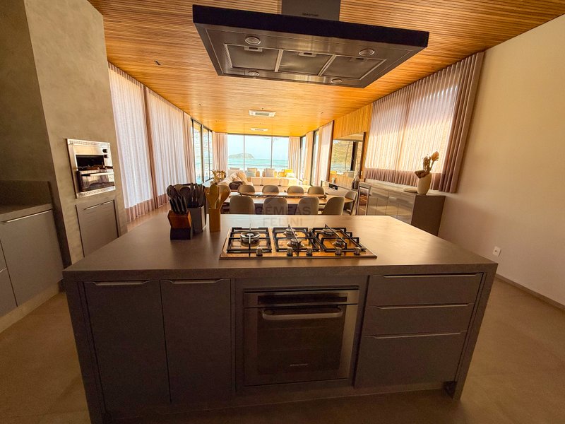 CASA PÉ NA AREIA NA PRAIA DA BALEIA TOWN HOUSE - À VENDA  São Sebastião - 