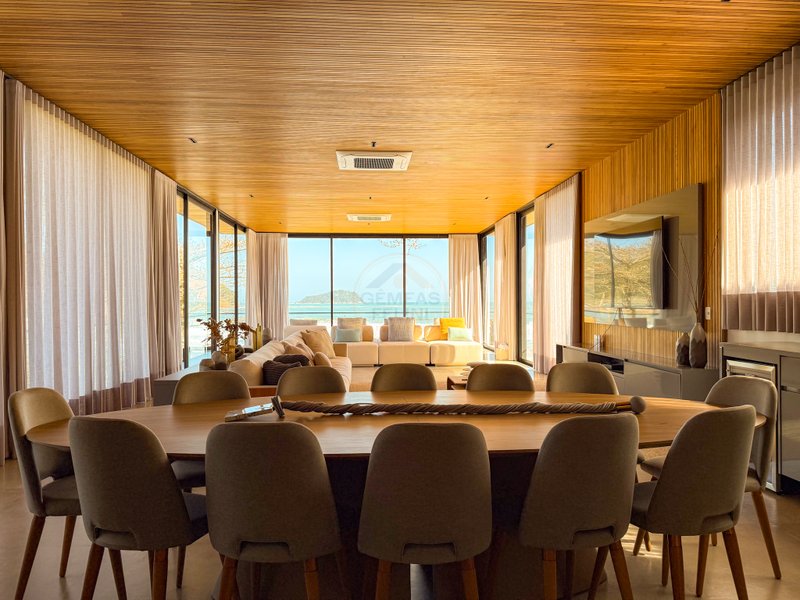 CASA PÉ NA AREIA NA PRAIA DA BALEIA TOWN HOUSE - À VENDA  São Sebastião - 