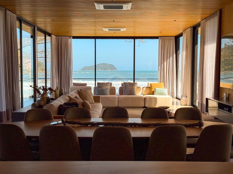 CASA PÉ NA AREIA NA PRAIA DA BALEIA TOWN HOUSE - À VENDA  São Sebastião - 