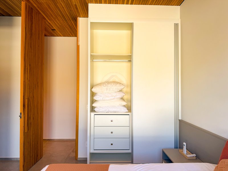 CASA PÉ NA AREIA NA PRAIA DA BALEIA TOWN HOUSE - À VENDA  São Sebastião - 