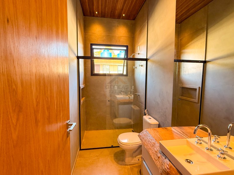 CASA PÉ NA AREIA NA PRAIA DA BALEIA TOWN HOUSE - À VENDA  São Sebastião - 