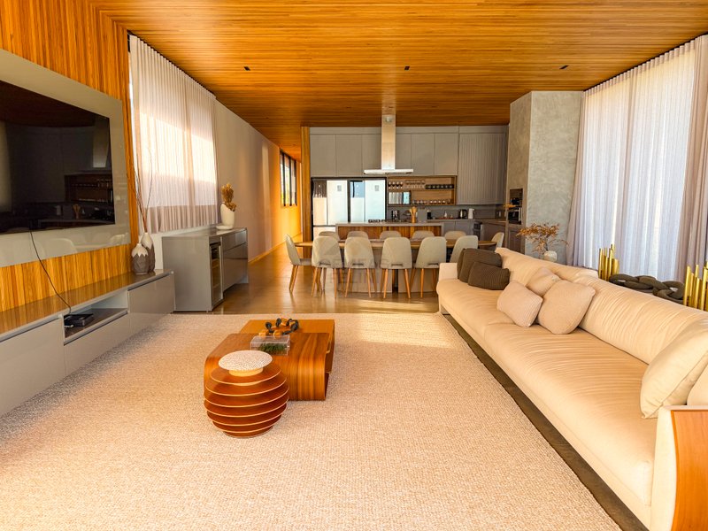 CASA PÉ NA AREIA NA PRAIA DA BALEIA TOWN HOUSE - À VENDA  São Sebastião - 