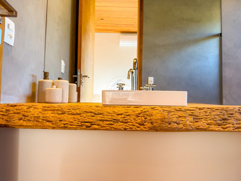 CASA PÉ NA AREIA NA PRAIA DA BALEIA TOWN HOUSE - À VENDA  São Sebastião - 