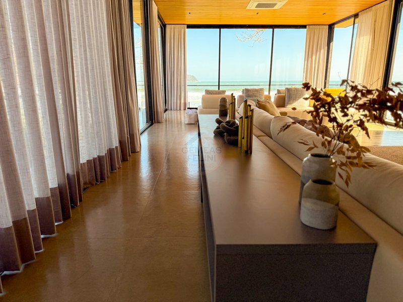 CASA PÉ NA AREIA NA PRAIA DA BALEIA TOWN HOUSE - À VENDA  São Sebastião - 