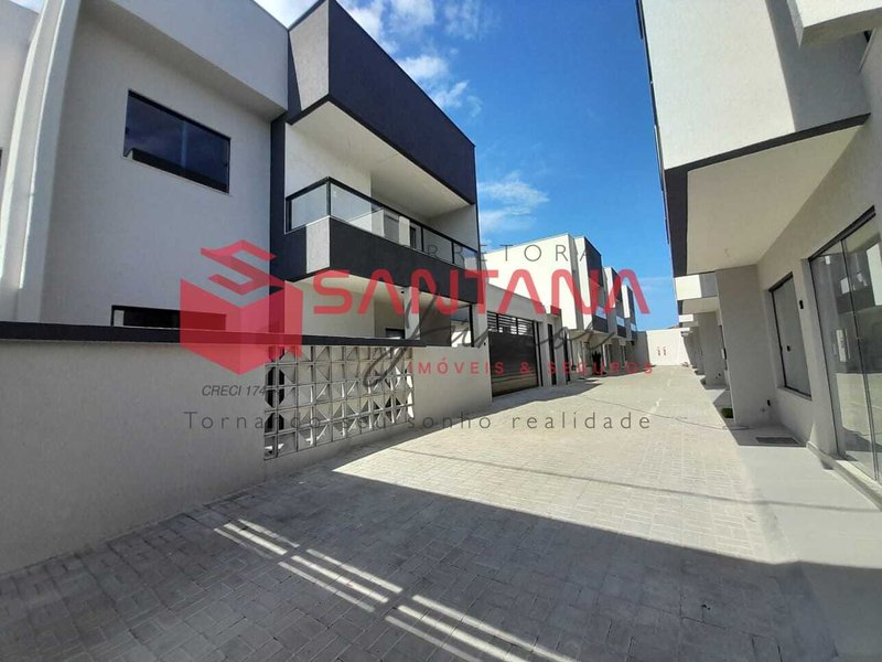 Casa em condomínio 4/4 sendo 3 suítes em Buraquinho  (INDISPONÍVEL) R. Jorge Amado  Lauro de Freitas - 