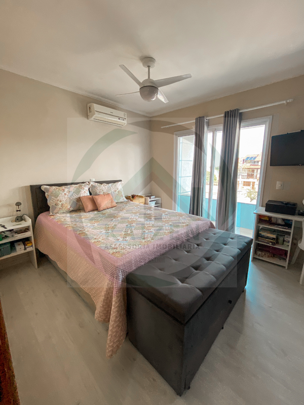 Casa c/edícula fundos na Av Edu las casas Avenida Edu Las Casas Porto Alegre - 