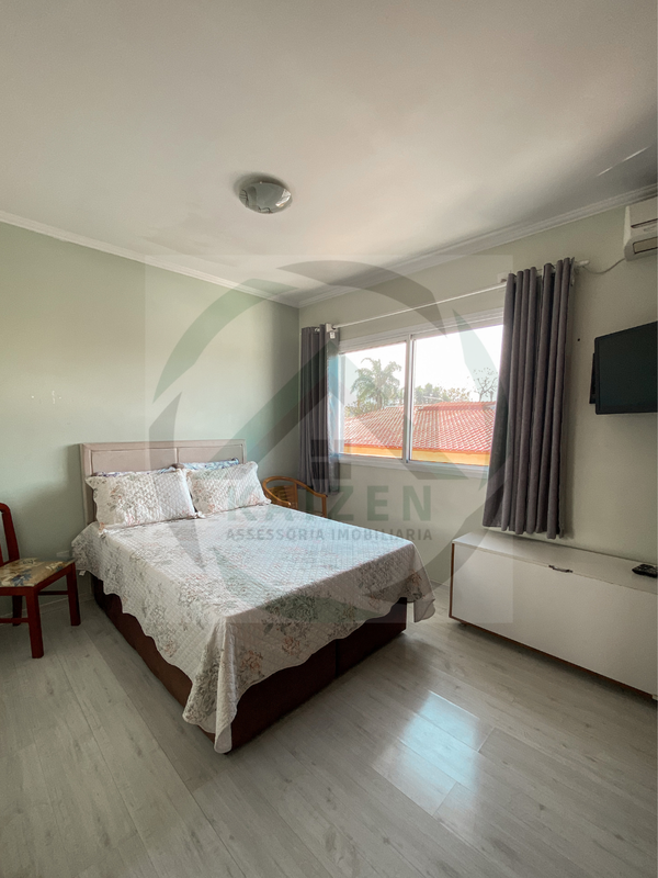 Casa c/edícula fundos na Av Edu las casas Avenida Edu Las Casas Porto Alegre - 