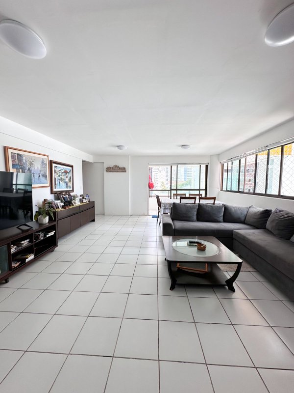 Apartamento novo à venda com 2 quartos, 155,25m² por R$ 1.250.000,00 Avenida Boa Viagem Recife - 