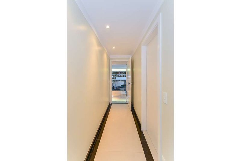 Apartamento em Moema com 3 suítes 250m² dos Guaramomis São Paulo - 