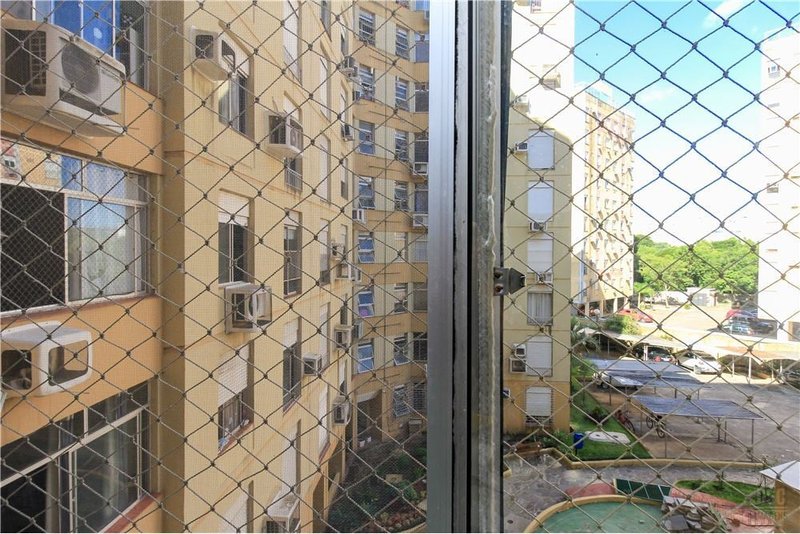 Apartamento de 3 dormitórios na Av Wenceslau Escobar Wenceslau Escobar Porto Alegre - 