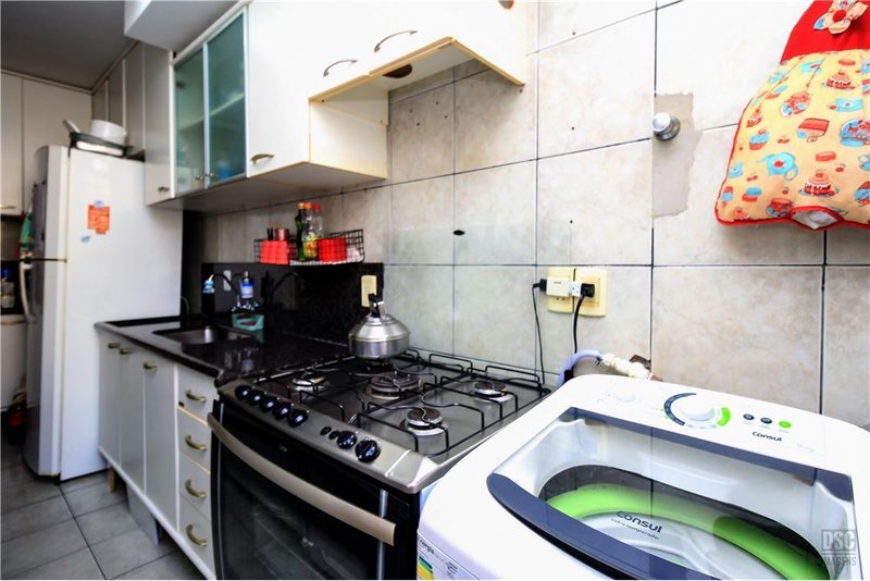 Apartamento de 3 dormitórios na Av Wenceslau Escobar Wenceslau Escobar Porto Alegre - 