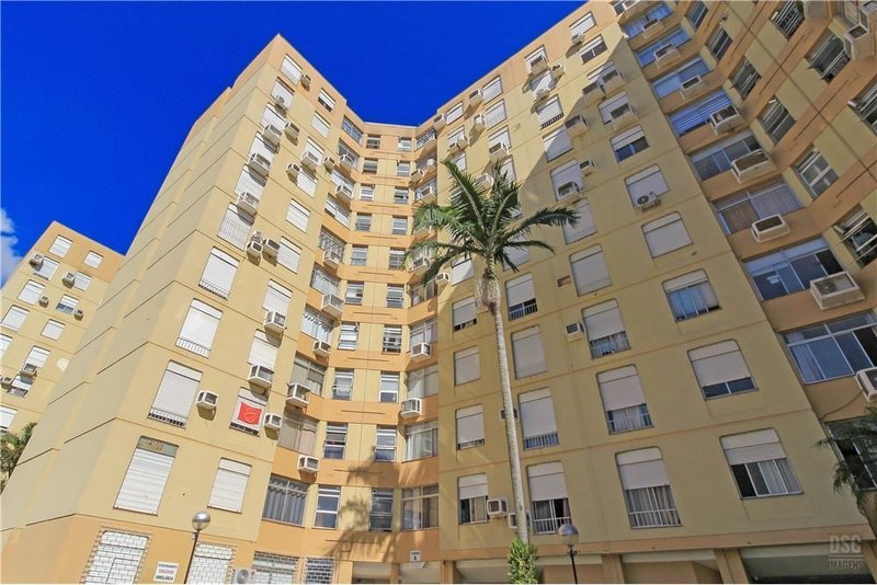 Apartamento de 3 dormitórios na Av Wenceslau Escobar Wenceslau Escobar Porto Alegre - 