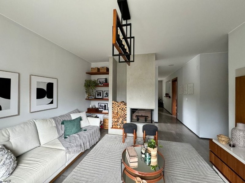 Casa com 4 dormitórios à venda, 210 m² por R$ 1.150.000 - Cônego - Nova Friburgo/RJ  Nova Friburgo - 