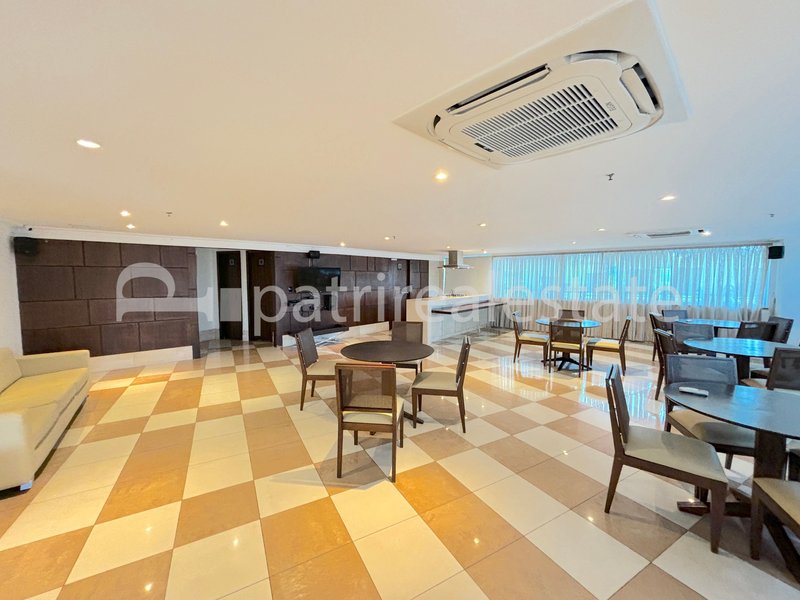 Apartamento 70 m² com 2 Quartos 2 wc 2 vagas. Semi-mobiliado. Meireles Fortaleza CE Avenida Historiador Raimundo Girão Fortaleza - 