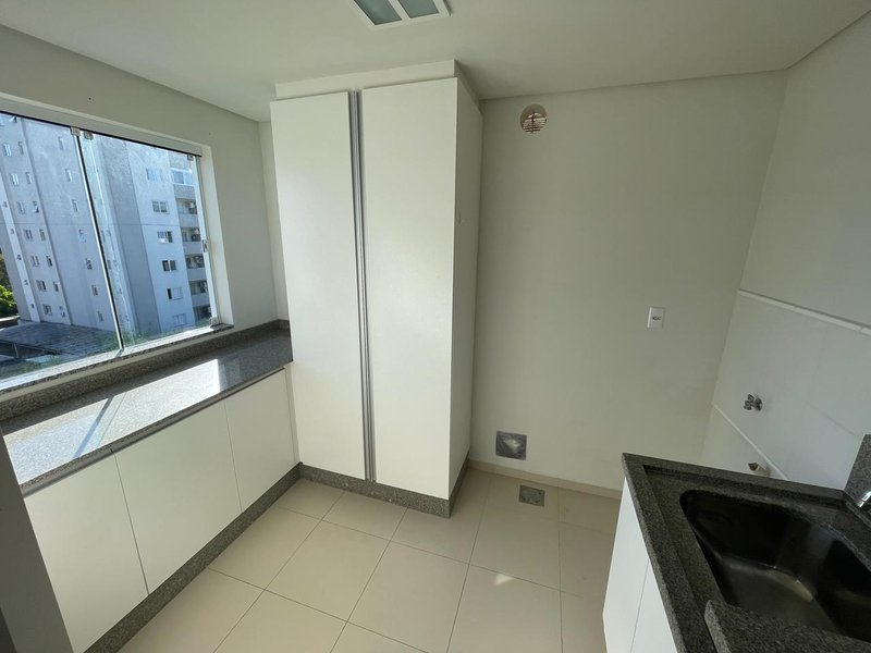 Apartamento semimobiliado  Timbó - 