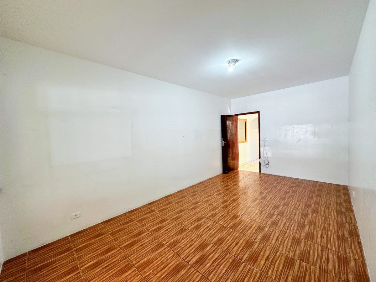 Casa à venda com 3 quartos, 158m² - Foto 4