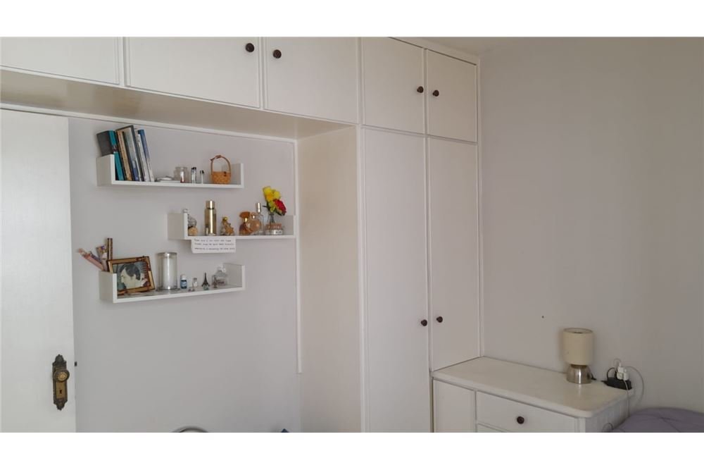 Apartamento à venda com 3 quartos, 76m² - Foto 2