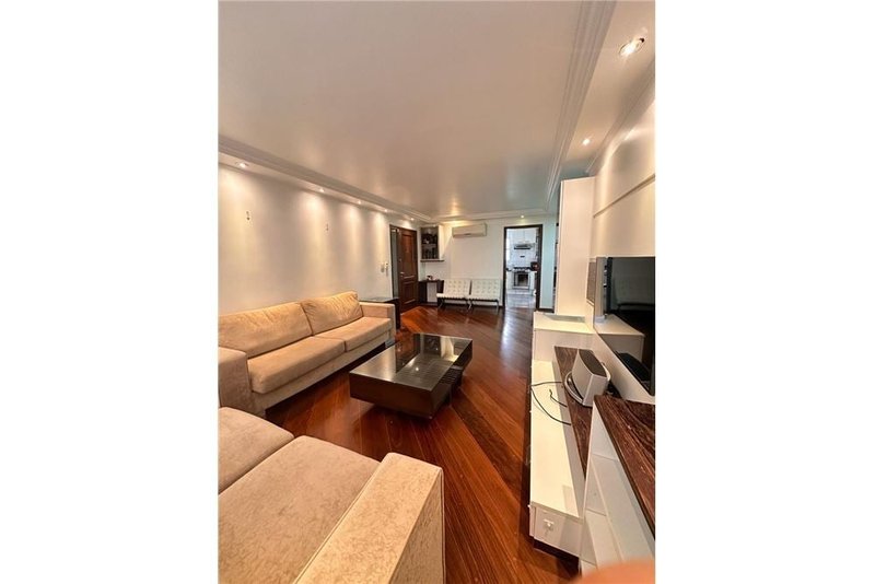 Apartamento em Moema com 3 dormitórios 144m² Inhambú São Paulo - 