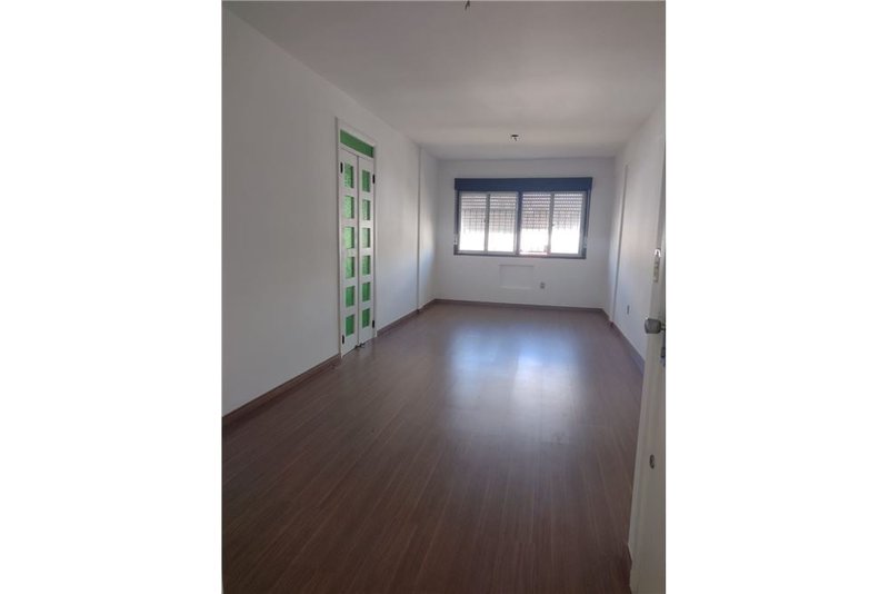 Apartamento com 2 dormitórios á 250m da Av Assis Brasil Itararé Porto Alegre - 