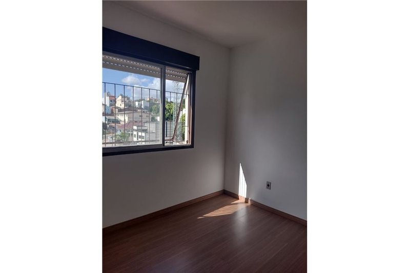 Apartamento com 2 dormitórios á 250m da Av Assis Brasil Itararé Porto Alegre - 