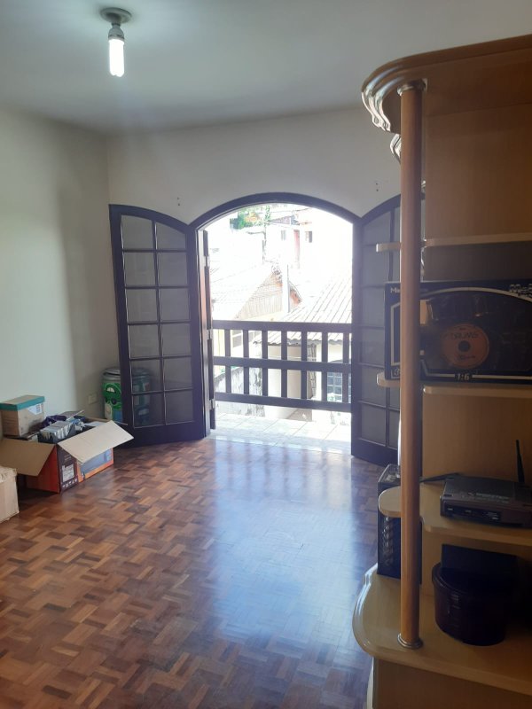 Casa 4 dormitórios no Jd. Benoa Rua prof Olegário Cardoso Filho  Santana de Parnaíba - 